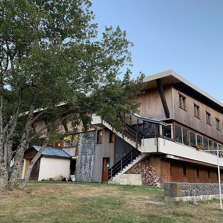 Auberge De Jeunesse Hi Le Mont-Dore Buitenkant foto